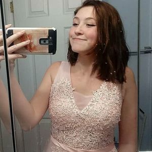 Meet your Posher, Lena